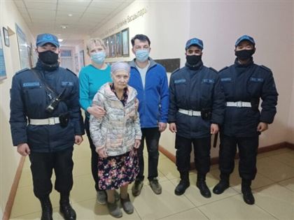 91-летнюю потерявшуюся бабушку нашли солдаты нацгвардии в Шымкенте