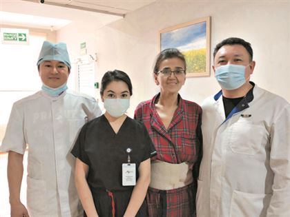 Казахстанские хирурги провели сложнейшее лечение иностранки: операцию не хотели делать в других странах