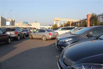 В Алматы уберут парковку перед Парком Первого Президента 