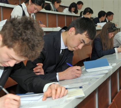 Ректоры-единоличники, девальвация оценок и студенты без права выбора: что творится с высшим образованием в Казахстане