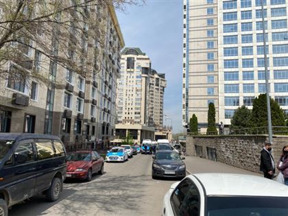 Огнестрельное ранение в ногу получил охранник жилого комплекса в Алматы