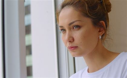 "Чуть не сбежал" - актриса Сая Оразгалиева со своим женихом подали заявление в РАГС