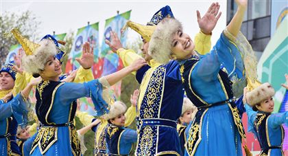 Казахстанцы отмечают День единства народов