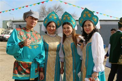 «Хватит врать про «130 национальностей» в Казахстане. Все уже давно смешались с казахами» - казпресса
