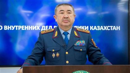 Министр внутренних дел РК Ерлан Тургумбаев привился от коронавируса