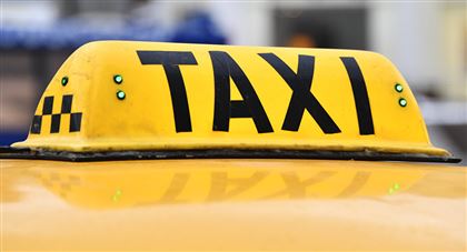 Служебные машины чиновников в ЗКО отдадут на создание сети такси