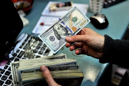 Курс доллара немного снизился в Казахстане