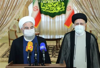 Президент Ирана Хасан Роухани поздравил своего преемника с победой на выборах