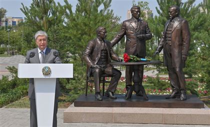 Президент принял участие в церемонии открытия памятника лидерам движения "Алаш"