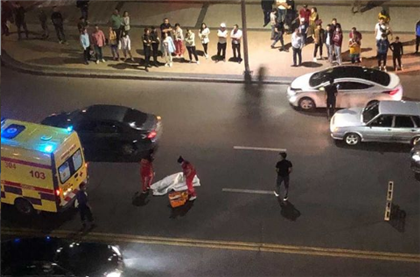 "Пешеходов давно пора наказывать" - жители столицы остро реагируют на то, что человека сбила машина 