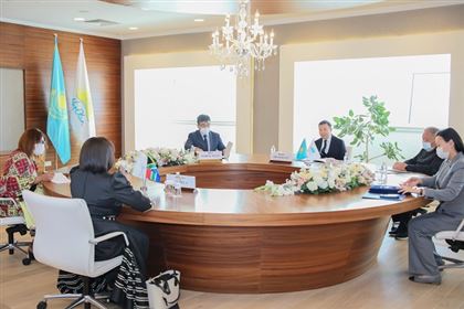 Фонд Нурсултана Назарбаева подписал меморандум с Фондом Тембекиле Манделы