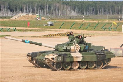 Первый казахстанский экипаж танкистов победил в заезде индивидуальной гонки в РФ