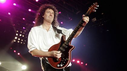 Гитарист Queen выпустил клип на сольную песню