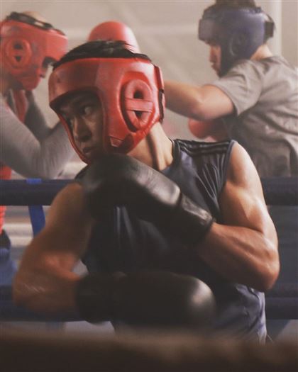 "Очень вдохновляюще" - легендарный боксер Рой Джонс похвалил казахстанский фильм