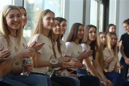 «Россия не звучит как какая-то зарубежная страна»: россияне объяснили, почему наша молодежь рвется учиться в РФ