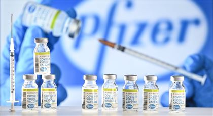Вакцина Pfizer в Казахстане: кто ее получит, когда и почему