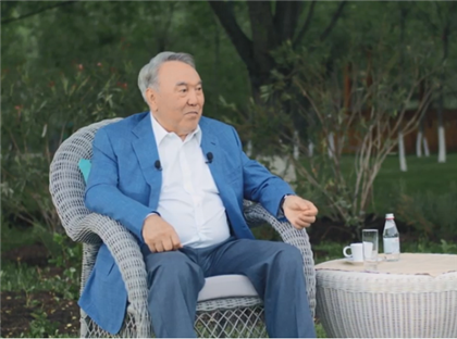 "Это просто слова" - Нурсултан Назарбаев о славословии и реальных поступках