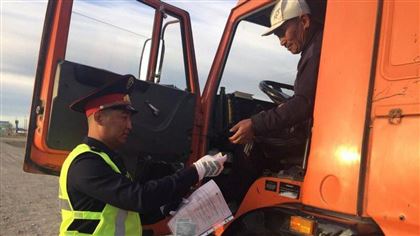 Свыше 4000 нарушений ПДД совершено водителями грузового транспорта с начала года в Алматы