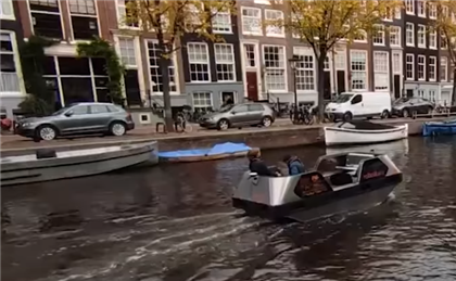 В Амстердаме запустили беспилотное водное такси 
