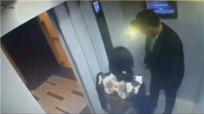 Нетрезвый мужчина устроил погром в лифте в Алматы
