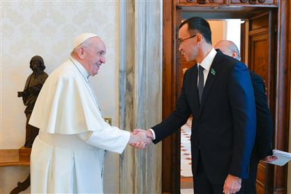 Маулен Ашимбаев встретился с Папой Римским Франциском