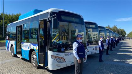 Почему водители автобусов в Талдыкоргане игнорируют школьников на остановках