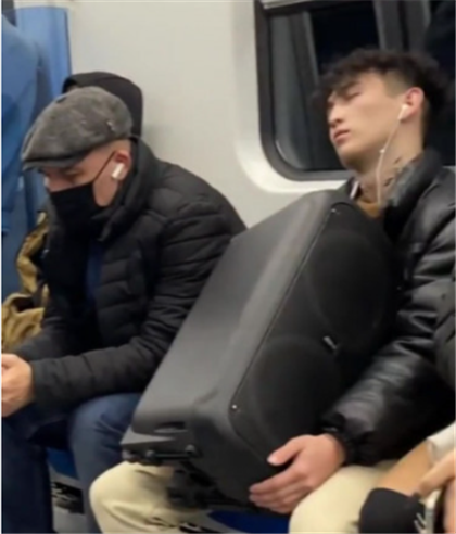 Троих парней накажут за пранк в метро Алматы