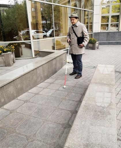 Алматинец с инвалидностью подал в суд на крупнейшие банки Казахстана