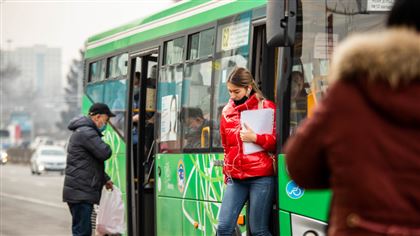 В Алматы хотят повысить стоимость проезда в автобусах