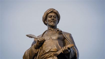 В столице открыли памятник аль-Фараби