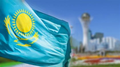 Казахстанский флаг торжественно подняли в Нур-Султане
