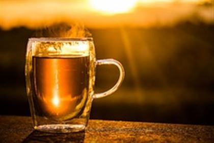 О способности горячего чая удваивать риск опасных заболеваний рассказал врач