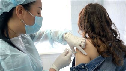 В Минздраве РК рассказали о вакцинированных от COVID-19 казахстанцах