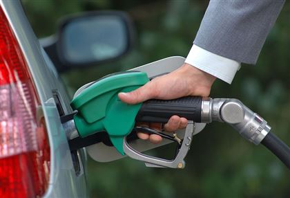 Бензин по завышенным ценам продавали в ряде регионов Казахстана