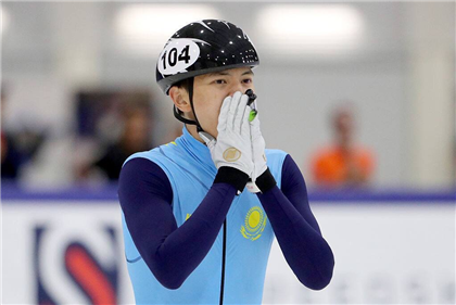 Казахстанский шорт-трекист поздравил с бронзой россиянина, который обошёл его товарищей на Олимпиаде в Пекине