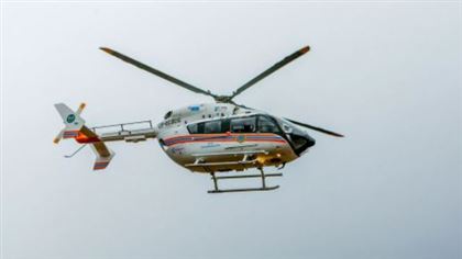 В Павлодар на вертолете экстренно доставили ребенка в тяжелом состоянии