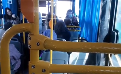 Гонки алматинских автобусов сняла на видео пассажирка
