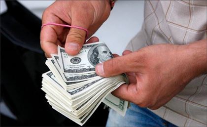 Токаев запретил вывоз иностранной валюты свыше 10 000 долларов США и золота из Казахстана 