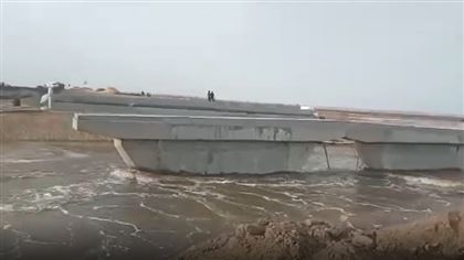 Участок трассы из Актобе в Астрахань затопили талые воды
