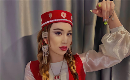 "Во время каждого намаза я молилась о том, чтобы проснуться девушкой" - самый известный трансгендер Казахстана