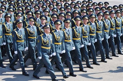 Россияне возмутились отменой парада на День Победы в Казахстане