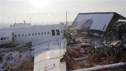 Крушение самолета Bek Air: в МИИР заявили о косвенной ответственности пилотов