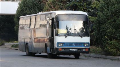 В Уральске продлят маршруты автобусов до кладбища в родительский день