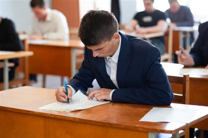 В этом году выпускники школ будут сдавать экзамен по истории Казахстана устно