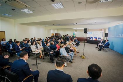 Развитие района Есиль обсудил с жителями Алтай Кульгинов