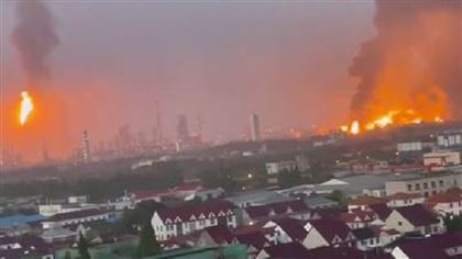В Шанхае на заводе китайской нефтехимической компании Sinopec произошел пожар