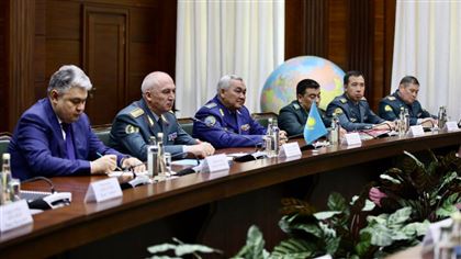 Министры обороны РК и РФ провели встречу в Москве