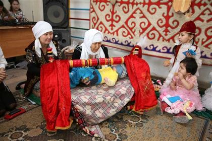 Четыре казахских праздника в честь рождения ребенка, про которые вы могли не знать