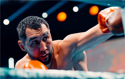 Казахстанский боксер показал, как тренируется на жайляу без штанги 