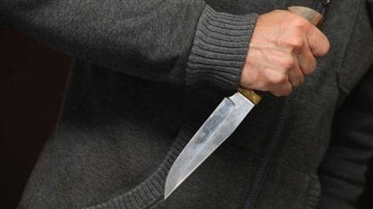 Мужчина угрожал ножом девушке в Шымкенте